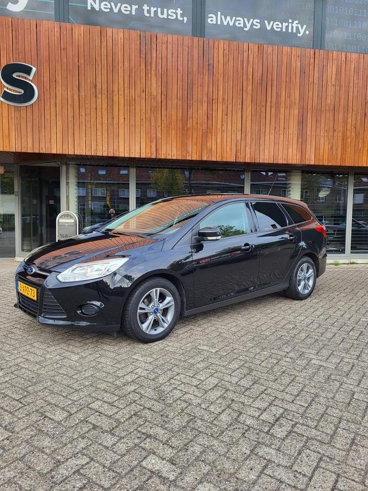 Ford Focus 1.0 Ecoboost 74KW Wagon nw distrib / waterpomp, Auto's, Ford, Bedrijf, Focus, ABS, Airbags, Airconditioning, Bluetooth