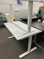 TROTTEN Bureau zit/sta, wit, 120x70 cm, Ophalen, Parkeren voor de deur., Bekijk ook mijn andere advertenties., Ikea