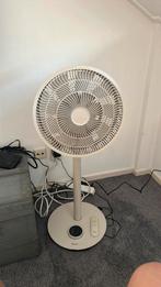 Nieuw duux whisper flex smart Greige ventilator met garantie, Ophalen of Verzenden, Ventilator met afstandsbediening, Nieuw, Statiefventilator