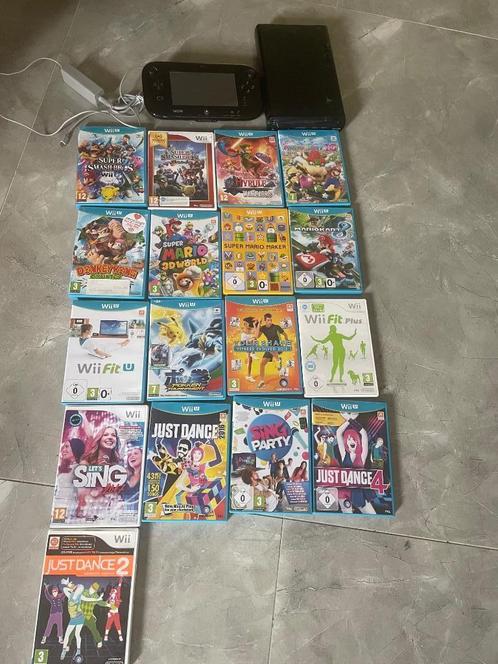 Wii u + games en zeer veel accessoires, Spelcomputers en Games, Spelcomputers | Nintendo Wii U, Gebruikt, Met 3 controllers of meer