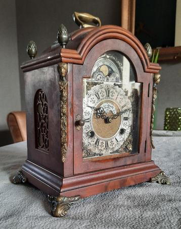 Fraaie antieke tafel-klok - JOHN SMITH LONDON - Ca. 1950. beschikbaar voor biedingen