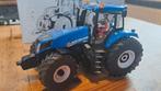 New Holland T8300 L.C.N. Beursmodel, Hobby en Vrije tijd, Modelauto's | 1:32, Ophalen of Verzenden, Zo goed als nieuw, Tractor of Landbouw