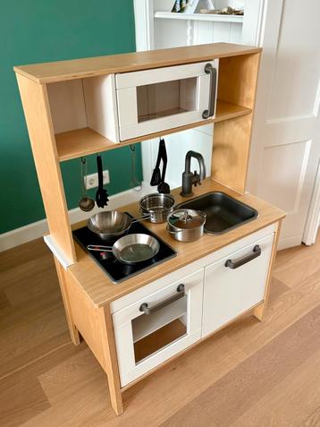 IKEA Duktig speelkeukentje (met pannenset en keukengerei!) beschikbaar voor biedingen