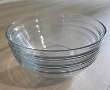 3 nieuwe glazen schalen 23cm beschikbaar voor biedingen