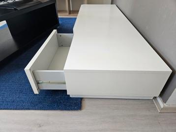 Witte televisiemeubel van IKEA