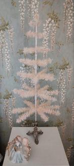 Replica feathertree met art deco voet roze/peach, Ophalen