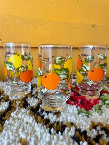 3 vrolijke vintage jaren 70 glazen met fruit afbeelding beschikbaar voor biedingen