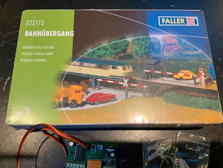 Automatische spoorweg overgang N spoor bouwpakket., Hobby en Vrije tijd, Modeltreinen | N-Spoor, Nieuw, Overige typen, Gelijkstroom