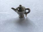 bedel koffiepot theepot sterling zilver 925 met ophangoogje, Overige merken, Ophalen of Verzenden, Zo goed als nieuw, 1 bedel