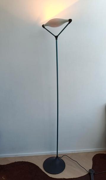 Exclusieve design lamp beschikbaar voor biedingen