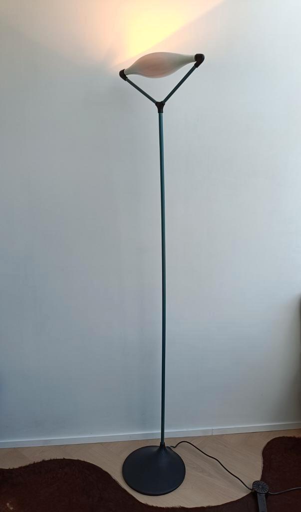 Exclusieve design lamp, Huis en Inrichting, Lampen | Vloerlampen, Zo goed als nieuw, 150 tot 200 cm, Metaal, Overige materialen