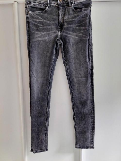 Grijs zwarte herenspijkerbroek, Maat 30, Kleding | Heren, Spijkerbroeken en Jeans, Zo goed als nieuw, W33 - W34 (confectie 48/50)