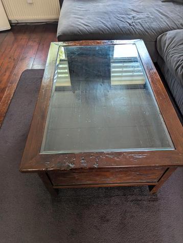 Gratis ophalen teakhouten salontafel met 2 lades en glas beschikbaar voor biedingen