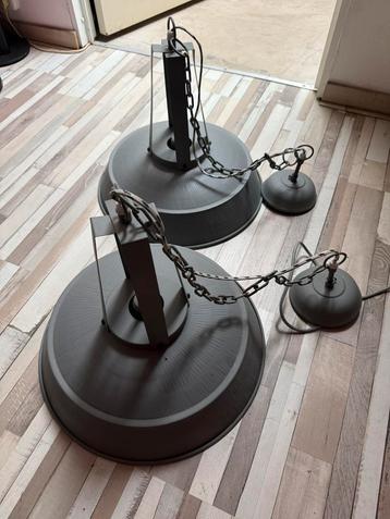 Set van 2 Industriële Hanglampen Ø42cm) beschikbaar voor biedingen