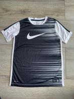 Nike M 140 146 152 shirt tshirt wit zwart sportshirt dri-fit, Jongen, Sport- of Zwemkleding, Zo goed als nieuw, Verzenden