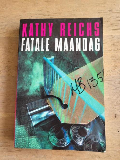 roman Fatale maandag - Kathy Reichs, Boeken, Romans, Gelezen, Nederland, Ophalen of Verzenden