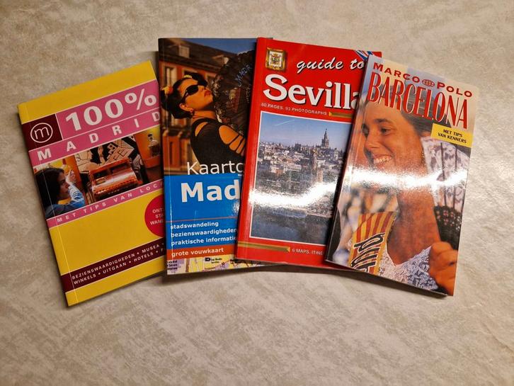 4 Reisgidsen Barcelona, Madrid & Sevilla, Boeken, Reisgidsen, Gelezen, Reisgids of -boek, Europa, Marco Polo, Ophalen of Verzenden