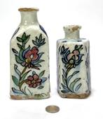 571. Aardewerken Qajar flesjes met decoratie, 1900, Antiek en Kunst, Antiek | Keramiek en Aardewerk, Ophalen of Verzenden
