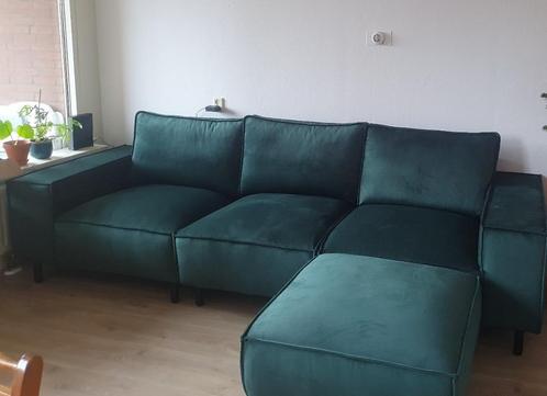 Groene velvet bank met hokker, Huis en Inrichting, Banken | Bankstellen, Zo goed als nieuw, Rechte bank, Driepersoons, 250 tot 300 cm