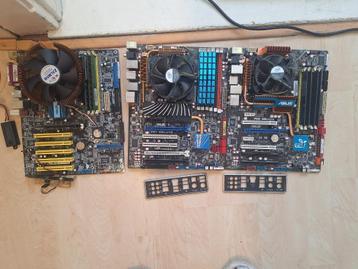 3x deluxe moderborden met processor en geheugen beschikbaar voor biedingen