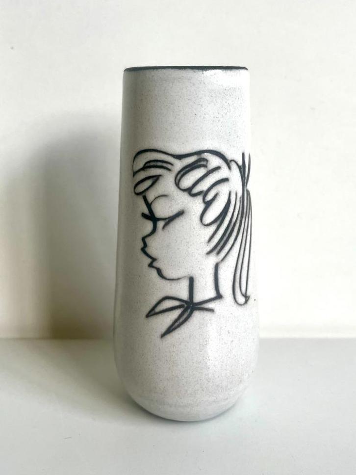 Vintage vaasje met meisjeshoofd (Boonstra, sixties), Antiek en Kunst, Antiek | Vazen, Ophalen of Verzenden