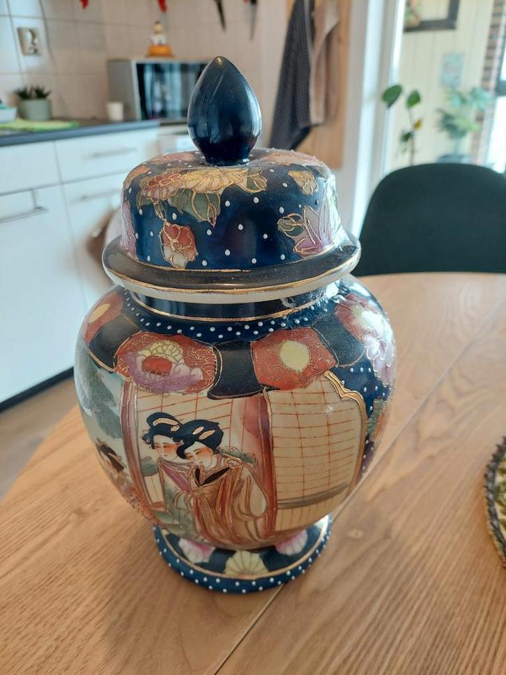 Vintage vaas met traditionele Japanse afbeeldingen, Antiek en Kunst, Antiek | Vazen, Ophalen