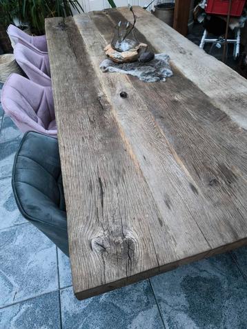 eettafel kloostertafel 300jaar oud eiken driftwood robuust  beschikbaar voor biedingen