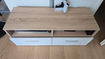 TV meubel met licht eik patroon en witte kastjes