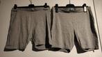 2 grijze korte broekjes Primark maat M, Kleding | Dames, Ophalen of Verzenden, Zo goed als nieuw, Grijs, Kort
