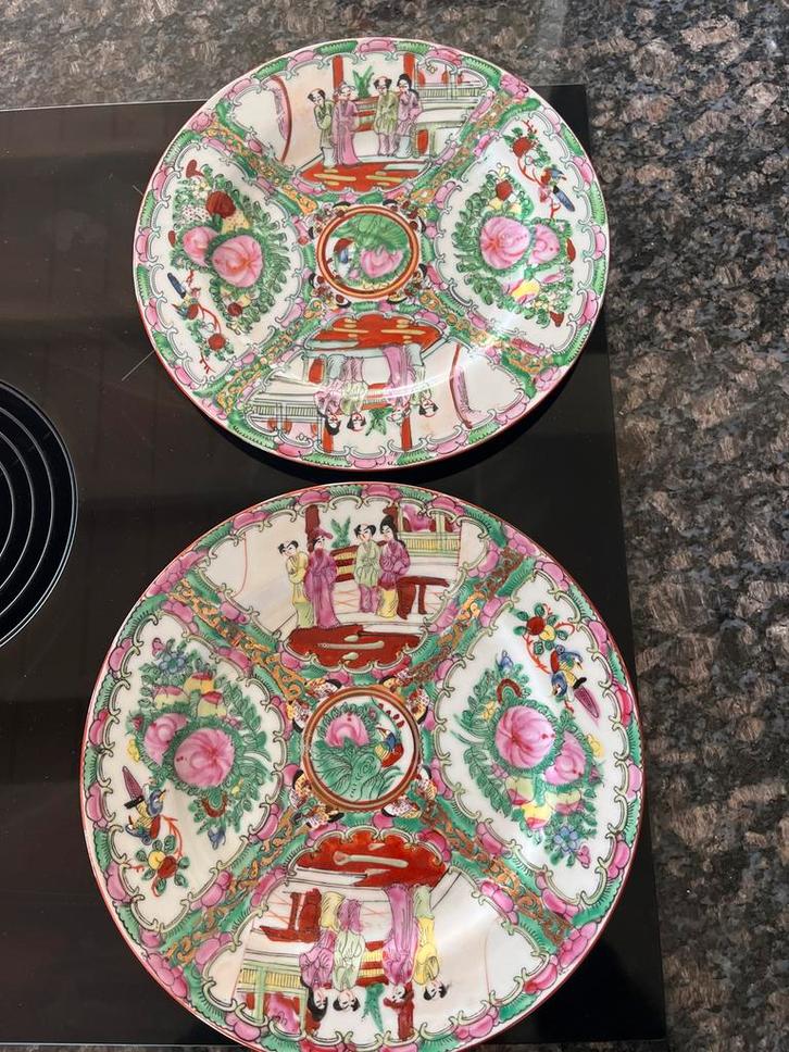 2 Antieke Chinese Famille Rose Borden, Antiek en Kunst, Antiek | Schalen, Ophalen of Verzenden