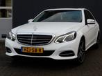 Mercedes-Benz E-klasse 300 Ambition Elegance LED/Navi//Cruis, Auto's, Mercedes-Benz, Automaat, Gebruikt, Zwart, 252 pk
