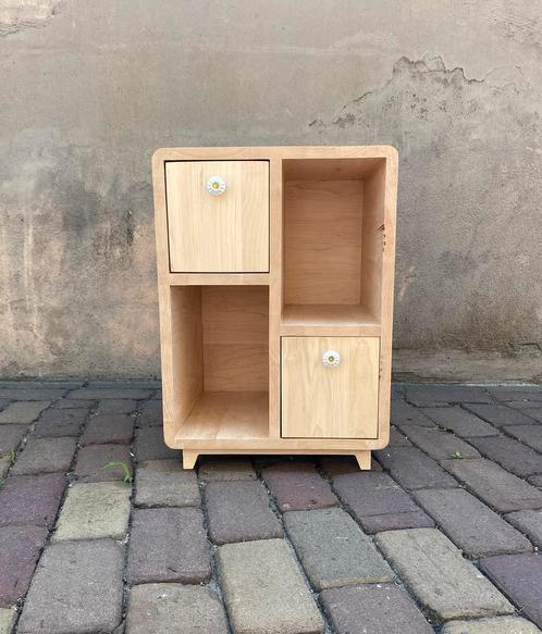 Massief esdoornhouten nachtkastje – handgemaakt en uniek, Huis en Inrichting, Slaapkamer | Nachtkastjes, Nieuw, Hout, Ophalen of Verzenden