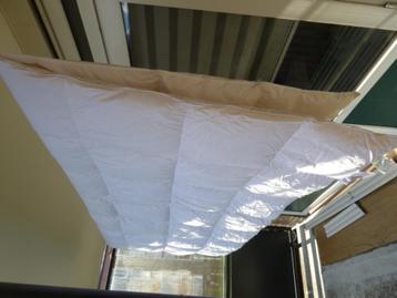 HEEL mooi DONZEN DEKBED  200x240 90% ganzendons als nieuw beschikbaar voor biedingen