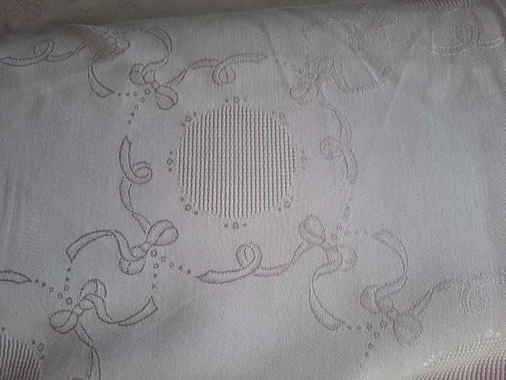 Damast tafelkleedstof per meter, Hobby en Vrije tijd, Stoffen en Lappen, Nieuw, Katoen, 120 cm of meer, 200 cm of meer, Ophalen of Verzenden