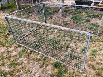 5 delige puppy-ren gegalvaniseerd dus roestvrij beschikbaar voor biedingen