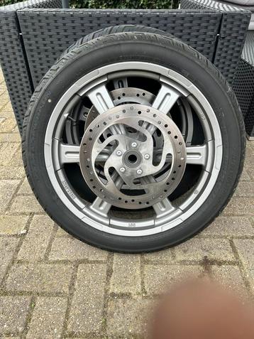 Softail standard 2023 wielen velgen compleet 500km beschikbaar voor biedingen