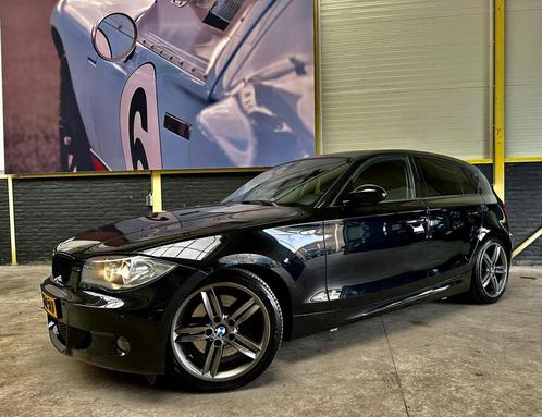 BMW 1-serie 130i M-SPORT|HANDBAK|18INCH|HISTORIE COMPLEET|, Auto's, BMW, Bedrijf, Te koop, 1-Serie, ABS, Airbags, Airconditioning