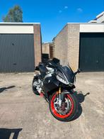 Aprilia RS660 | 2023 | Slechts 5.500 km | Met topaccessoires, Motoren, 2 cilinders, 660 cc, Super Sport, Particulier