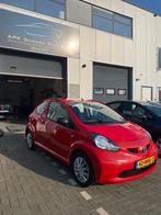 Toyota Aygo 1.0 12V NWE APK**STUUR BEKR.**, Voorwielaandrijving, Zwart, 68 pk, Origineel Nederlands