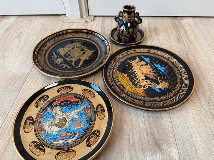 Vintage griekse borden met gouden details, Antiek en Kunst, Ophalen of Verzenden