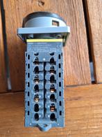 Santon XC15020D6H G werkschakelaar, Hobby en Vrije tijd, Elektronica-componenten, Ophalen of Verzenden, Zo goed als nieuw