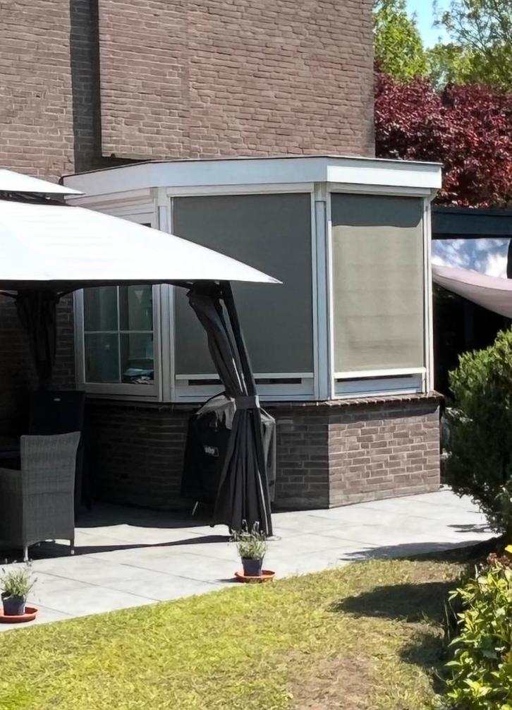 Screens 4x en 1x blind, Doe-het-zelf en Verbouw, Rolluiken, Gebruikt, 150 tot 200 cm, 100 tot 150 cm, Grijs, Elektrische bediening