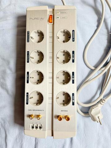 NIEUWE Belkin Home Theatre Surge Protector stekkerdoos beschikbaar voor biedingen