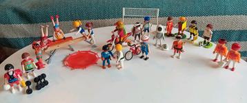 21 playmobil poppetjes thema sport beschikbaar voor biedingen