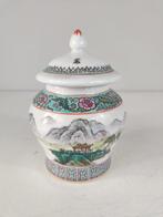 Prachtige dekselvaas, porselein, China, 2e helft 20e eeuw, Ophalen of Verzenden
