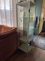 Ikea Rudsta vitrinekast, Huis en Inrichting, Kasten | Vitrinekasten, Ophalen, Minder dan 50 cm, Met deur(en), Zo goed als nieuw