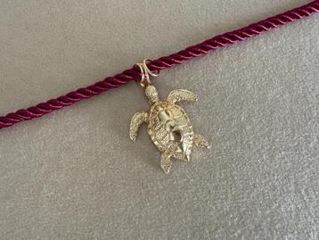 Burgundy rode ketting met gouden schilpad bedel ibiza boho beschikbaar voor biedingen