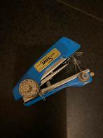 Sun Handmachine - Draagbare Naaimachine, Hobby en Vrije tijd, Naaimachines en Toebehoren, Ophalen of Verzenden, Gebruikt, Naaimachine