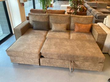 Hoekbank bruin beschikbaar voor biedingen