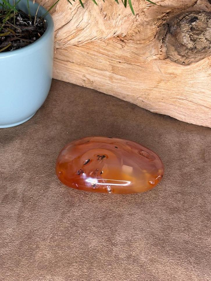 Carneool knuffelsteen, Verzamelen, Mineralen en Fossielen, Mineraal, Ophalen of Verzenden